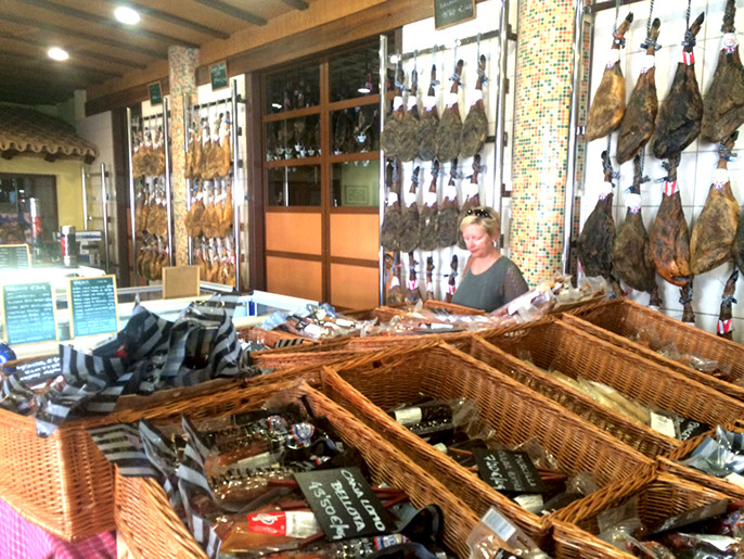 Restaurant "As de Oro" im Zentrum von El Portil